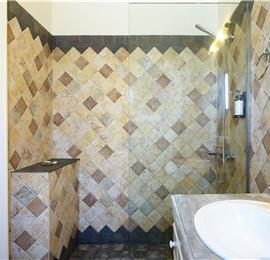 3 bedroom villa with heated pool in Kassiopi, Corfu, sleeps 6